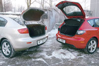 Mazda3: Проем пятой двери шире, на ней предусмотрены удобные ручки. Под полом в обеих машинах — докатки