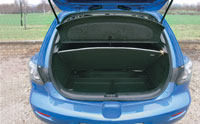 Mazda 3: Багажник