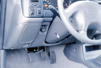Mitsubishi L200: На Mitsubishi предусмотрено ручное управление газом